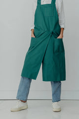 Smock Aprons Are The Best Women’s Apron For Both Mobility And Protection