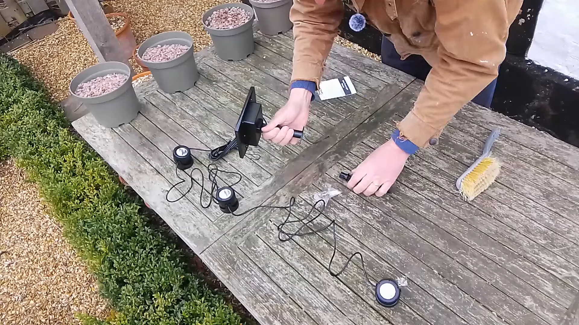 Easy Installation Of Poposoap Solar Pond Lights