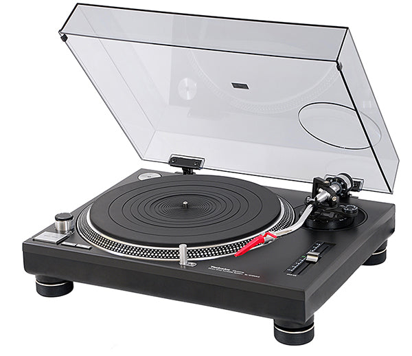 Technics SL-1210MkII. Courtesy of Wikimedia Commons/https://muzyczny.pl.