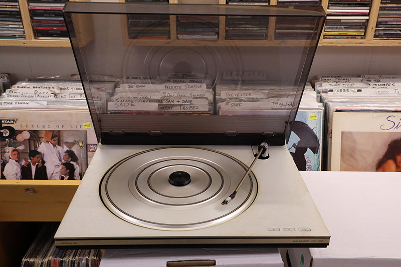 Object of desire: a Bang & Olufsen Beogram 1800 turntable. This sleek, fully-automatic turntable looks dazzling in person.