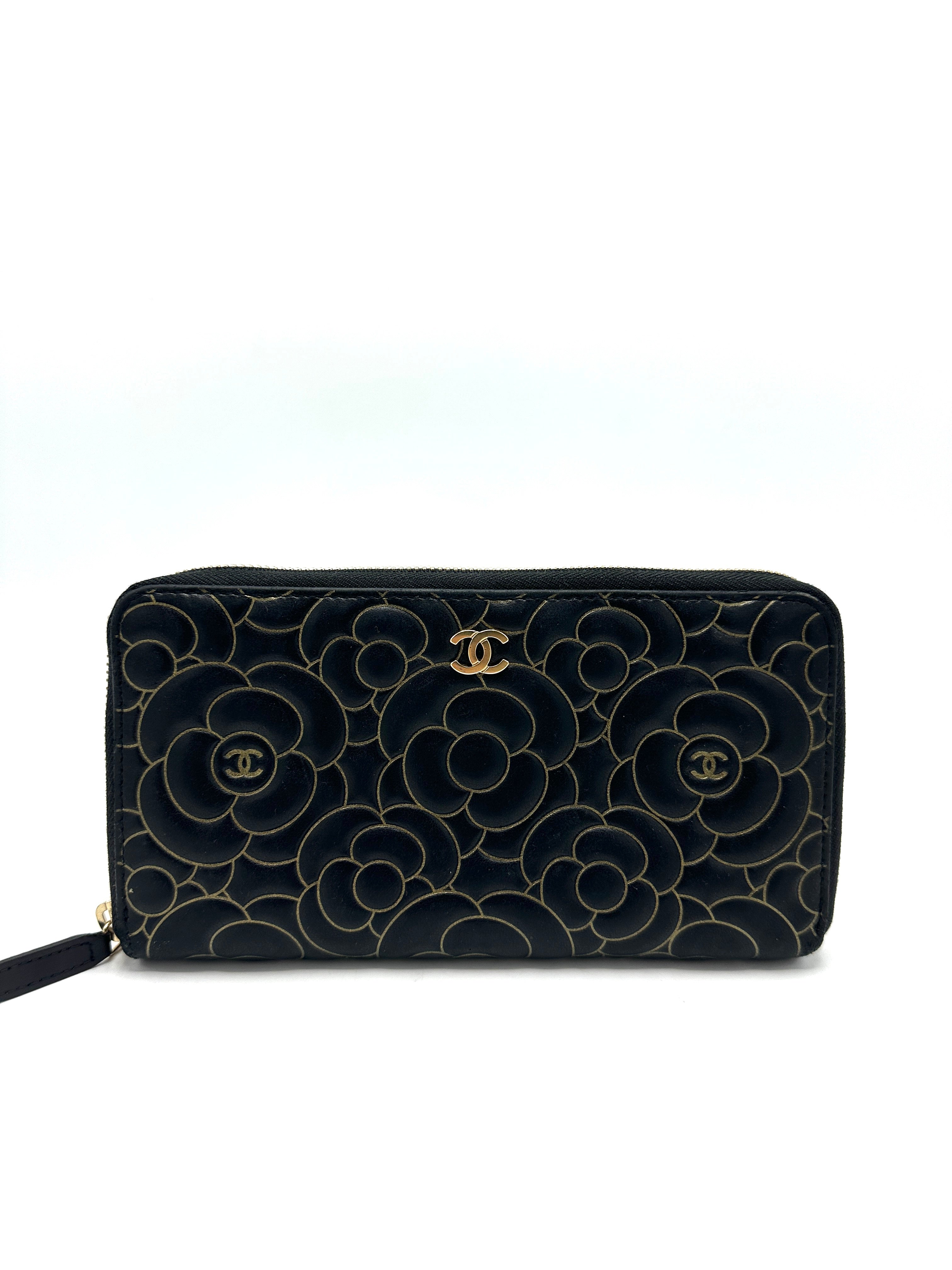 Black Lambskin Gold Border Camelia Flower Zippy Wallet
