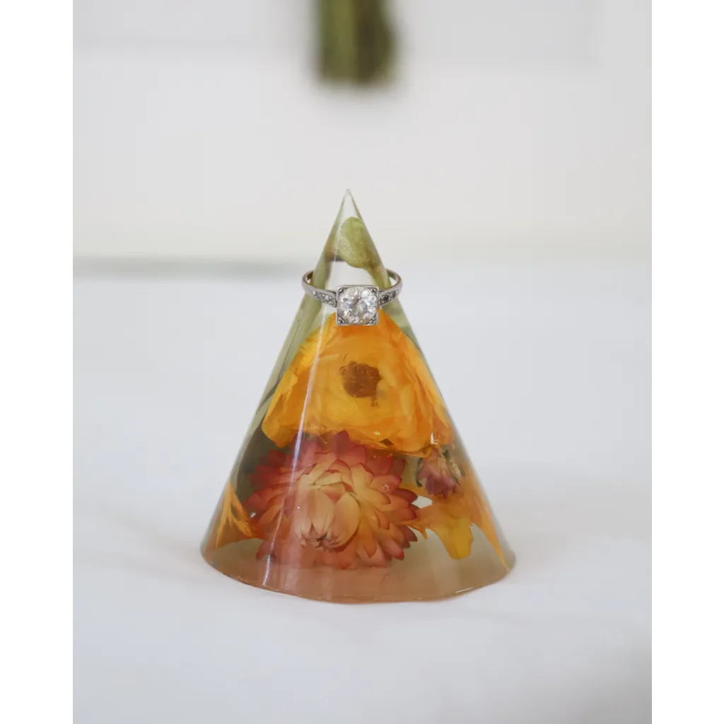 Epoxy outlet ring holder