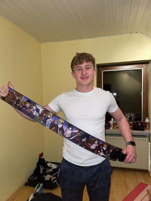 Jonas from Germany posing with his Naruto Lifting Belt