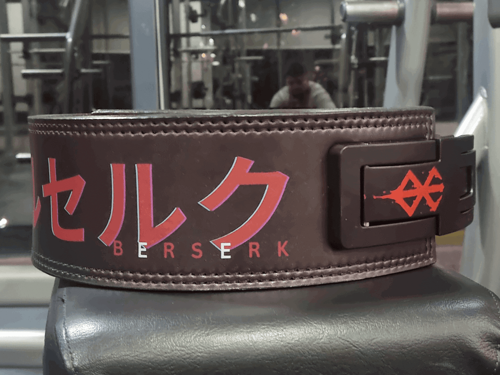 displaying berserk lifting belt with stunning graphics