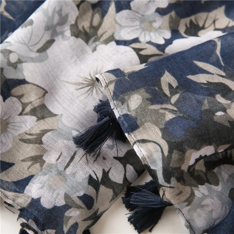 Etole Bleu Marine Chic aux Motifs Floraux - - L'Atelier du Foulard