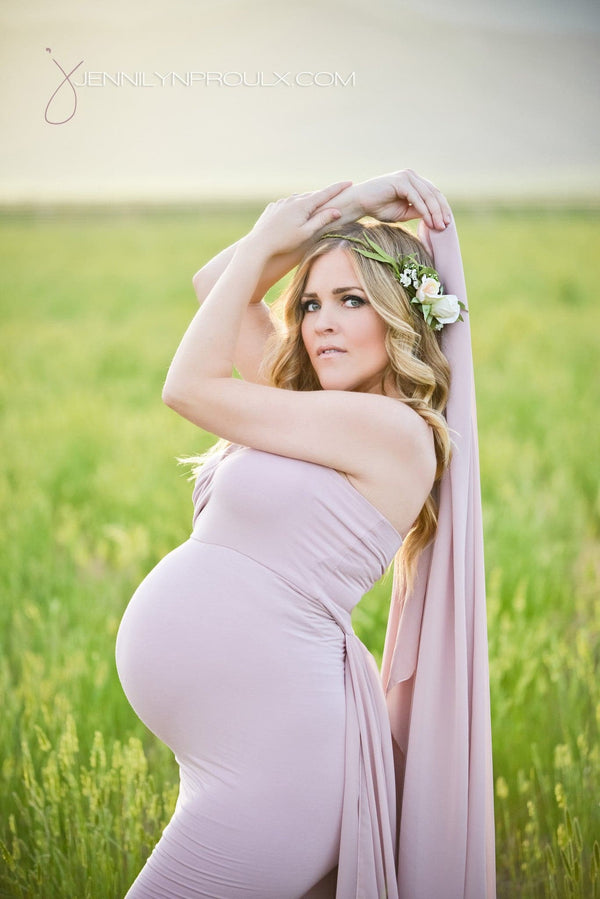 Maternity Shoot Trend: Floral Crowns