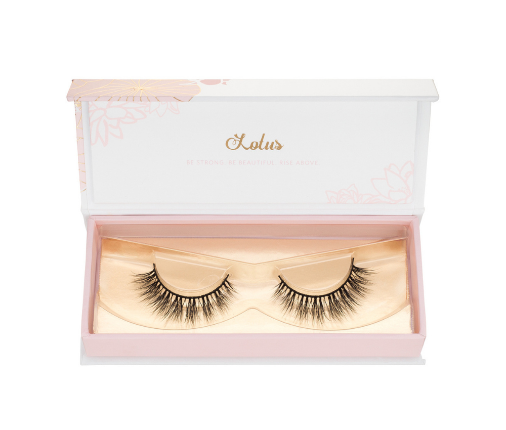 look 10 years younger with false eyelashes
