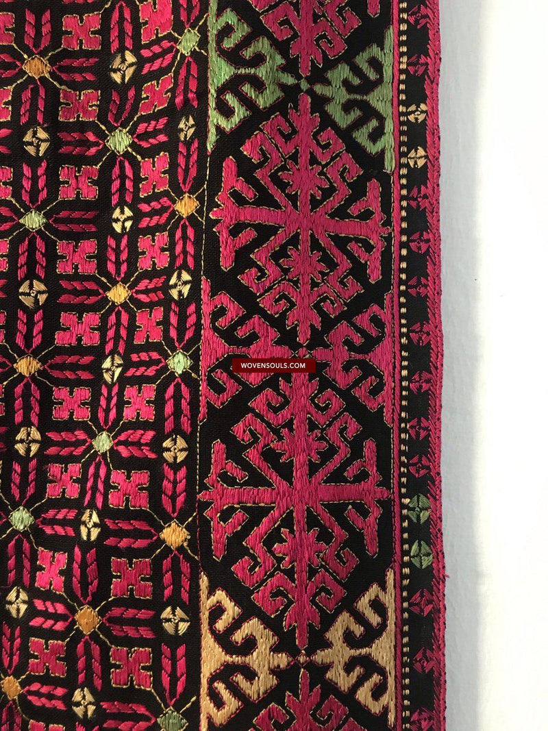 1351 Antique Textile Turban Panel with Embroidery from Kohistan / Swat ...