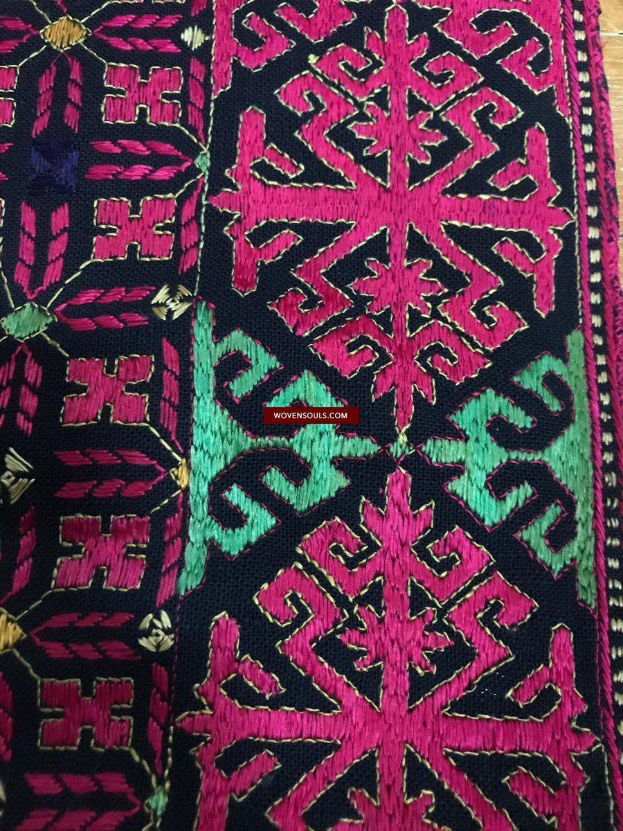 1351 Antique Textile Turban Panel with Embroidery from Kohistan / Swat ...