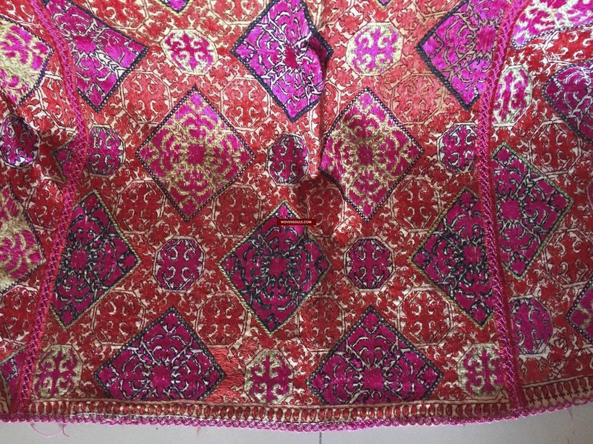 Lot 61 - 1067 Superb Antique Bridal Shawl - Embridery Swat Valley ...