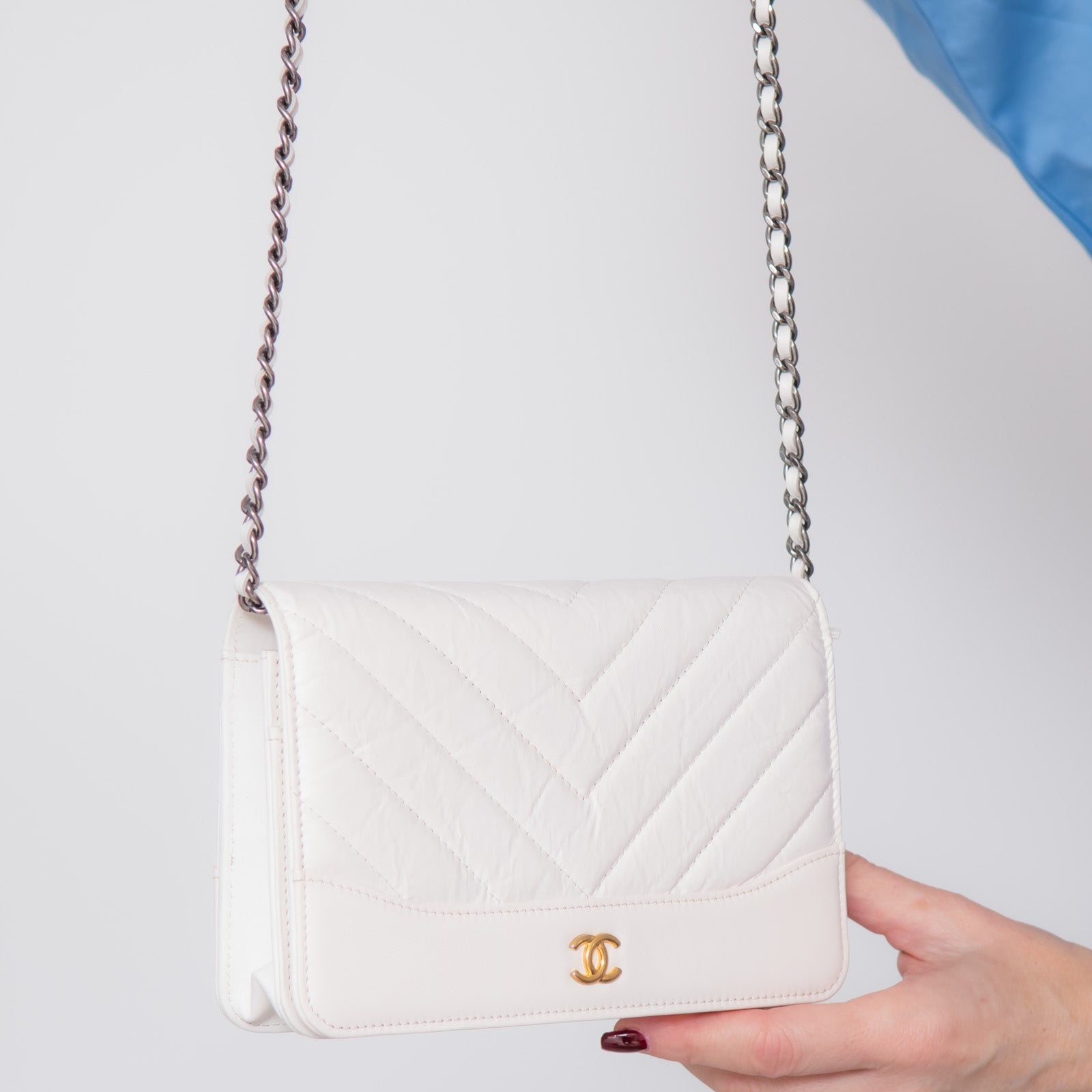 Image of Chanel White Chevron Gabrielle Wallet On Chain Bag