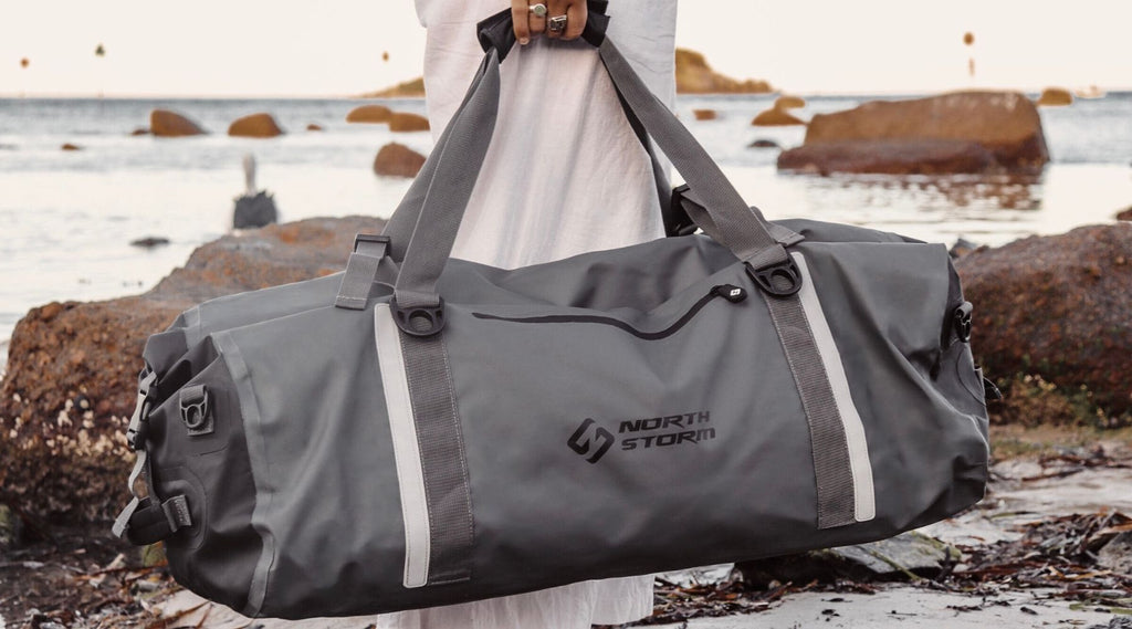 TRAVELLING WITH A NORTH STORM 60L WATERPROOF DUFFEL BAG 