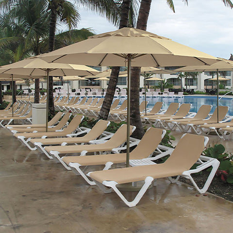 Get proper shade with commercial hospitality umbrellas