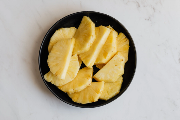 Pineapple is low in purines and is a safe food for gout sufferers.