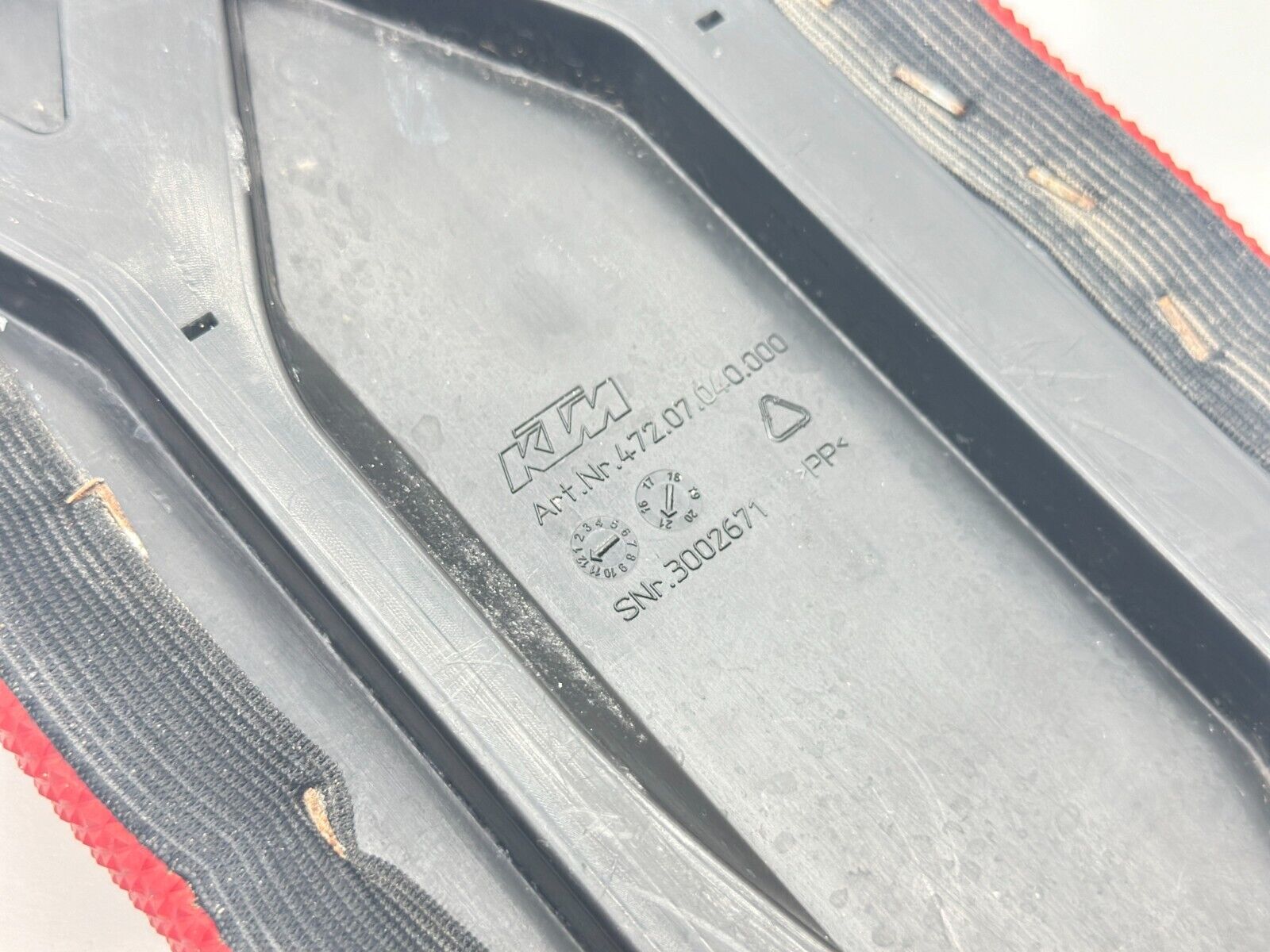 2023 GasGas MC85 Guts Ribbed Seat Saddle Base Cover Red Black Grip KTM SX MC 85