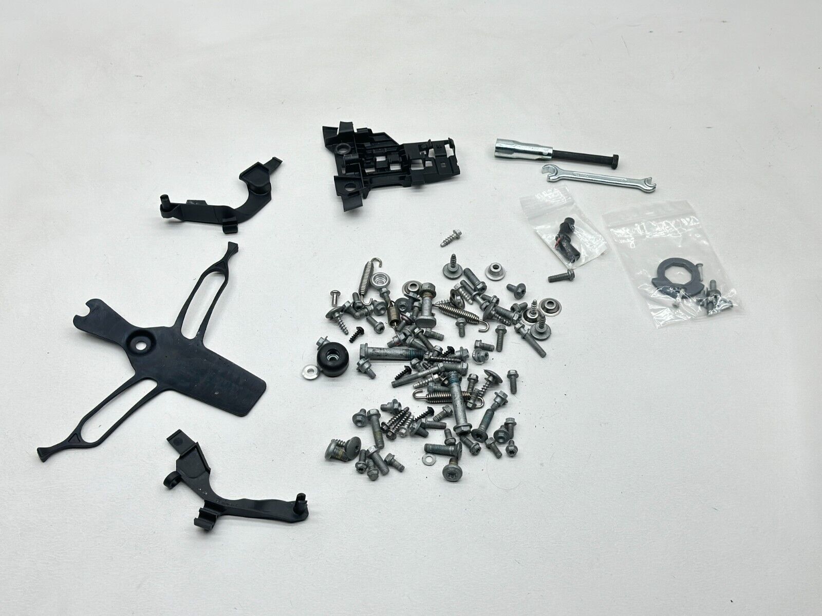 New 2024 KTM 250 SX-F Miscellaneous Bolt Kit Spring Washer Screw Nut Husqvarna