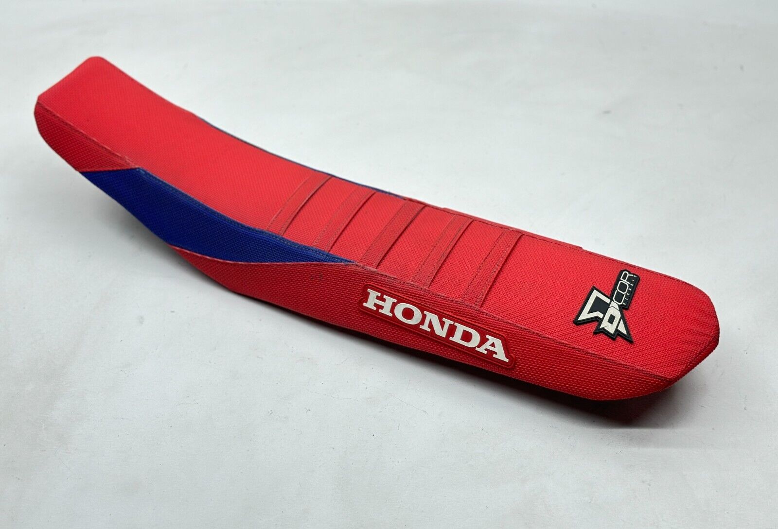 2022 Honda CRF450R Seat Red Grip Ribbed Cover 77100-MKE-AF1ZA Assembly CRF 450R