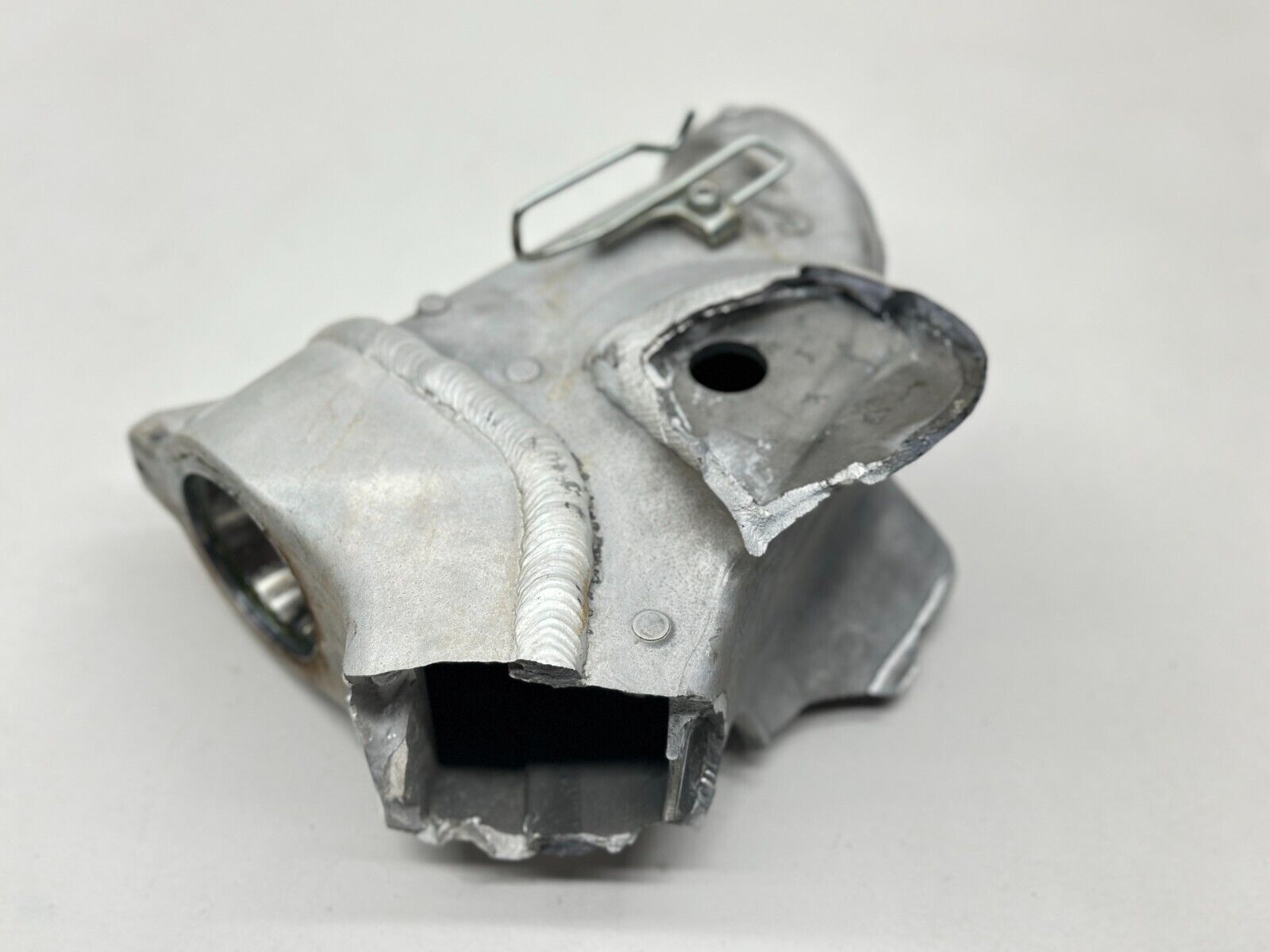 2022 Yamaha YZ450F Motorcycle Main Frame Chassis Aluminum Silver Stock YZ 450F