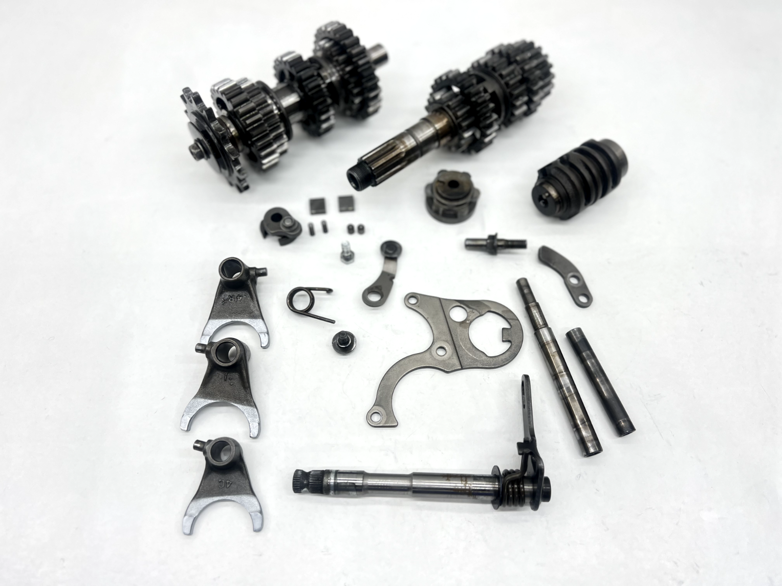 1986 Honda CR250R Transmission Tranny Engine Gears Shaft Forks Spindle Assembly