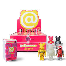 bearbrick blind box