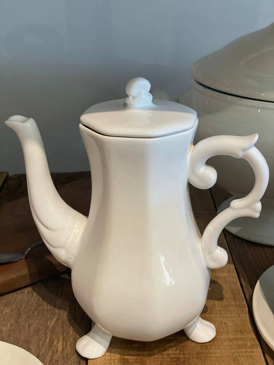 Small Porcelain Tea Pitcher – Té Company