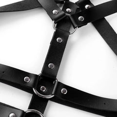 leather-fashion-harness-zoom-in