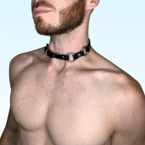 refined-multi-ring-leather-choker