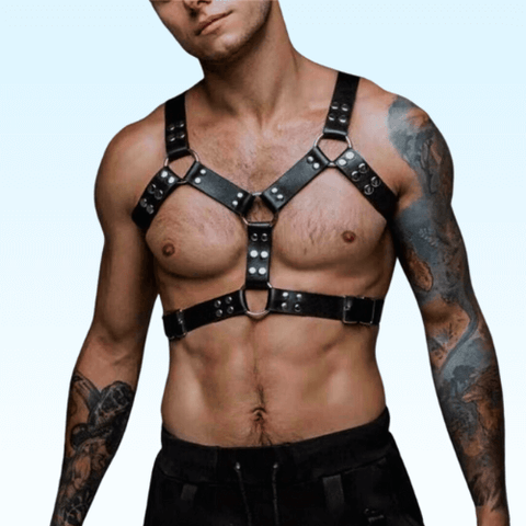 black-leather-harness-circuit-party