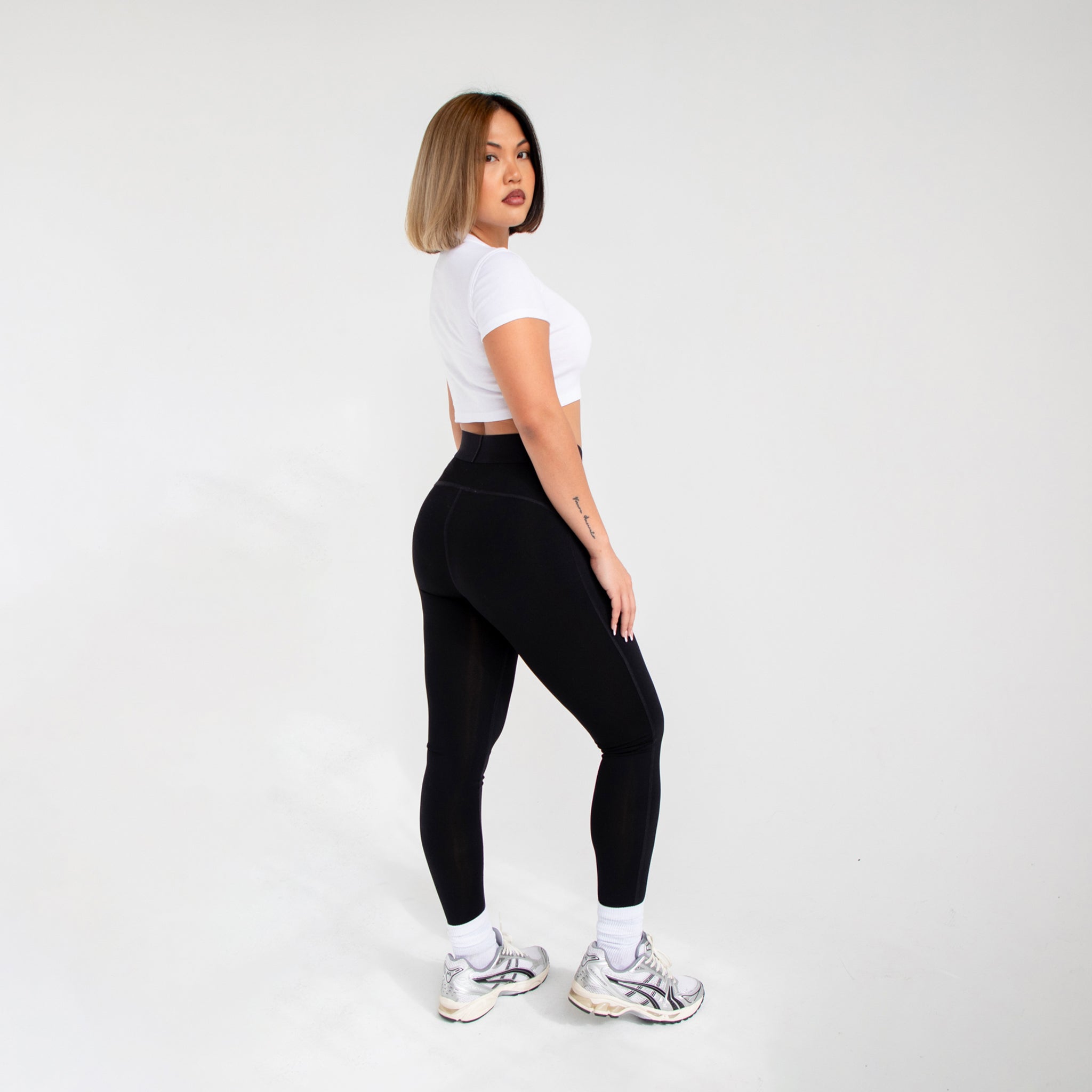 1008MW - Women's Midweight Straight Leg Sweatpants