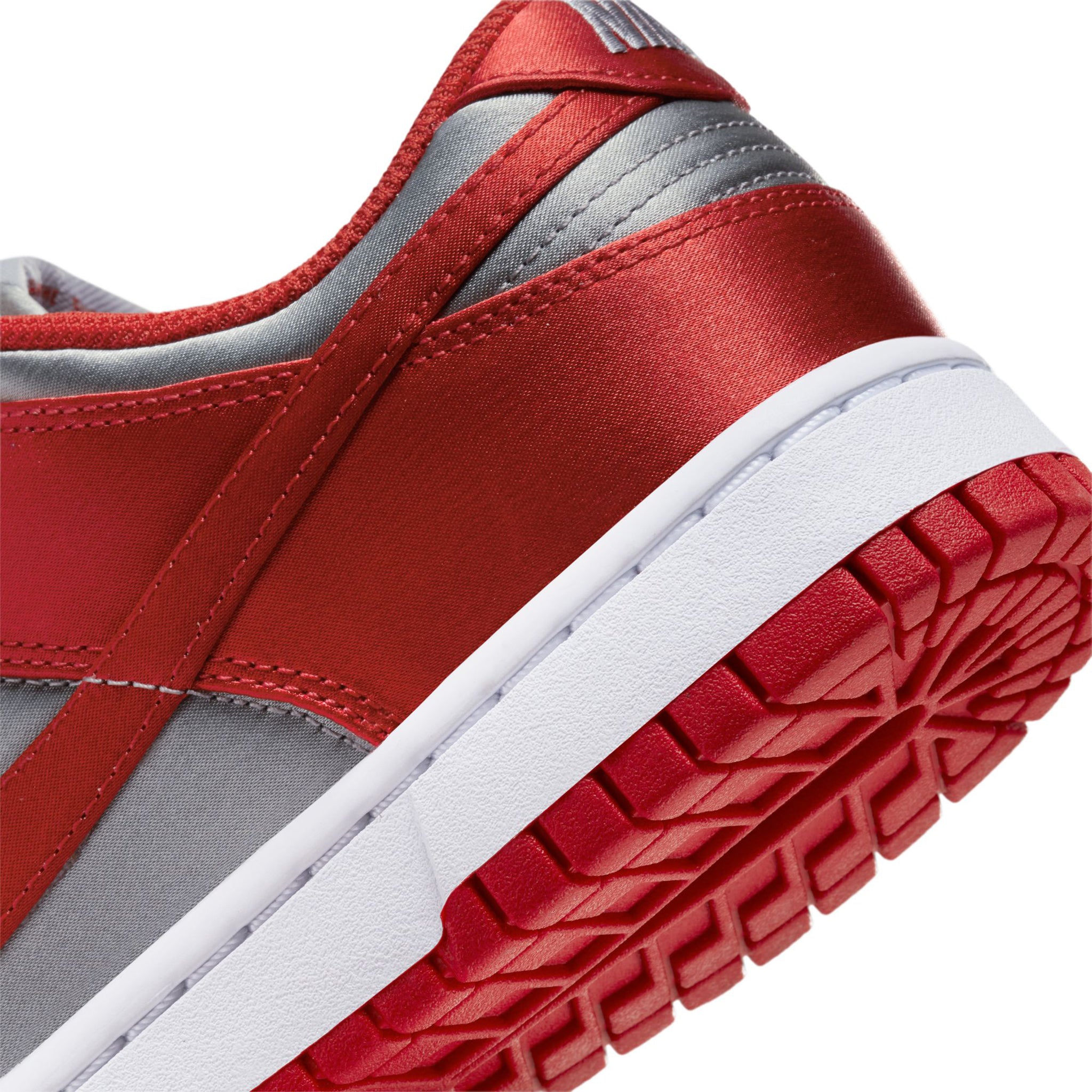 dunk low 21SMedium Gray/varsity red 28.5