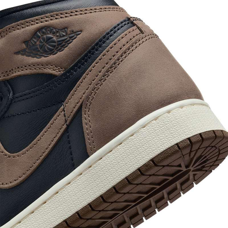 AIR JORDAN 1 RETRO HIGH OG GS / 020:BLACK/METALLIC GOLD/PALOMINO