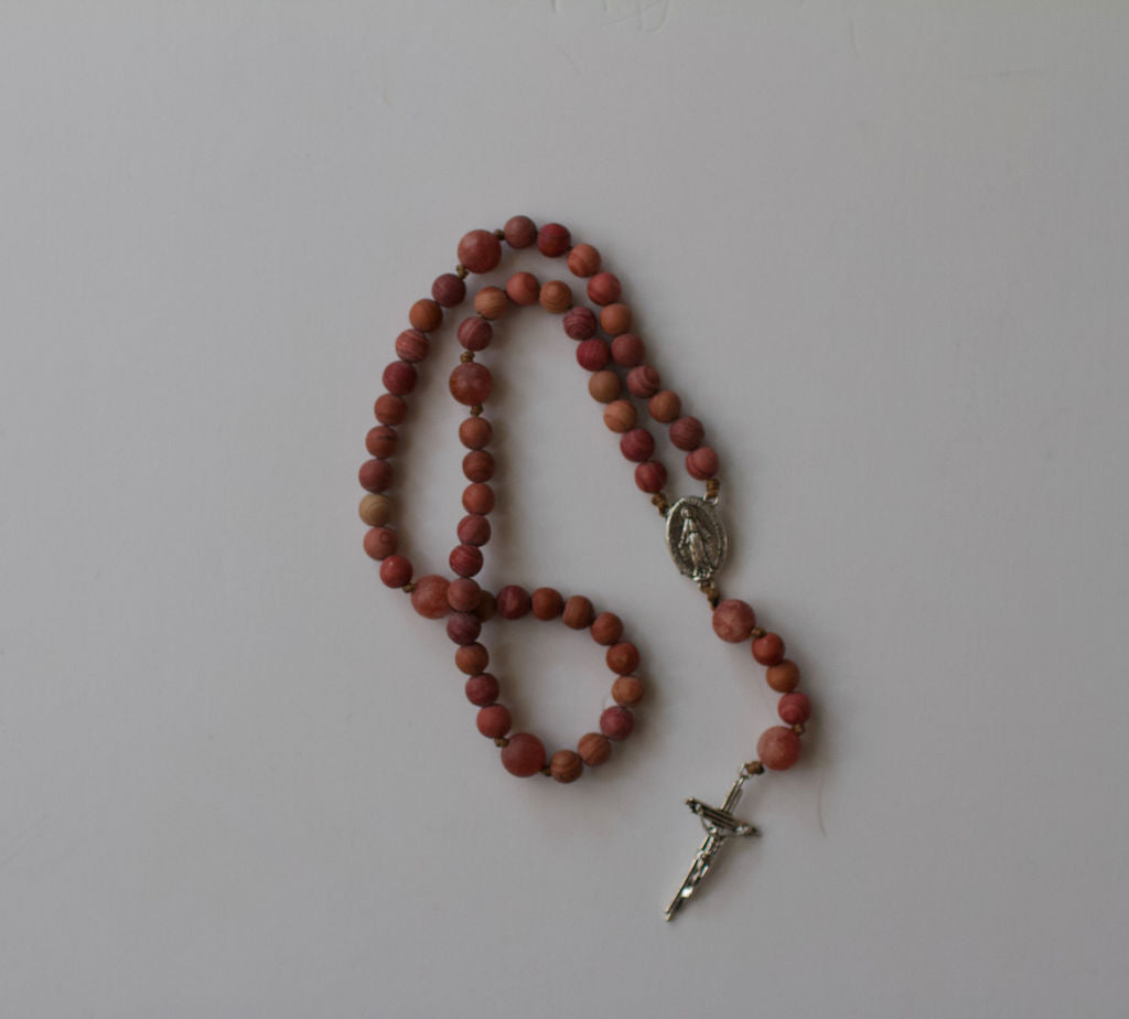 How to Pray the Rosary // A Step-by-Step Guide