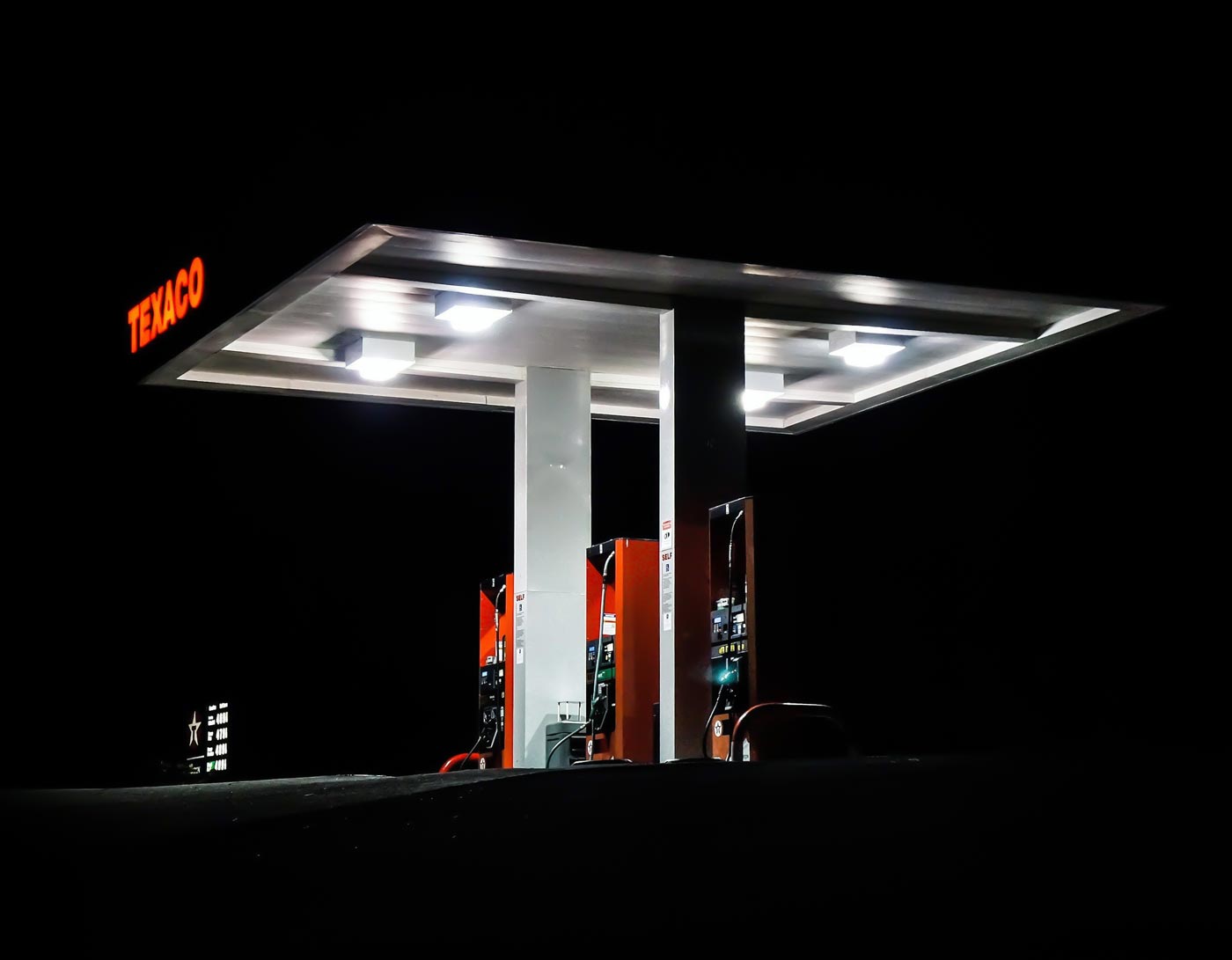 empty-fuel-station