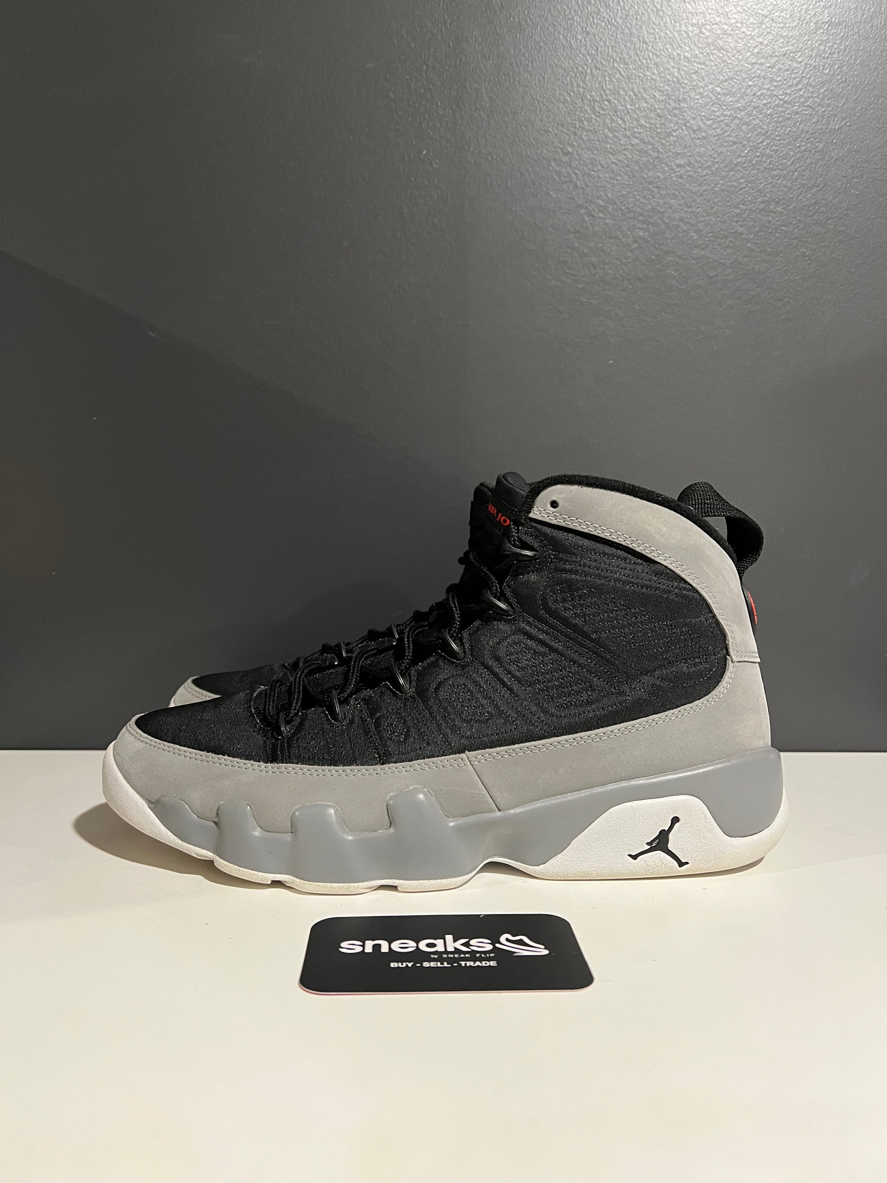 USED Air Jordan 9 Retro Particle Grey CT8019-060 SIZE 9.5M NO BOX