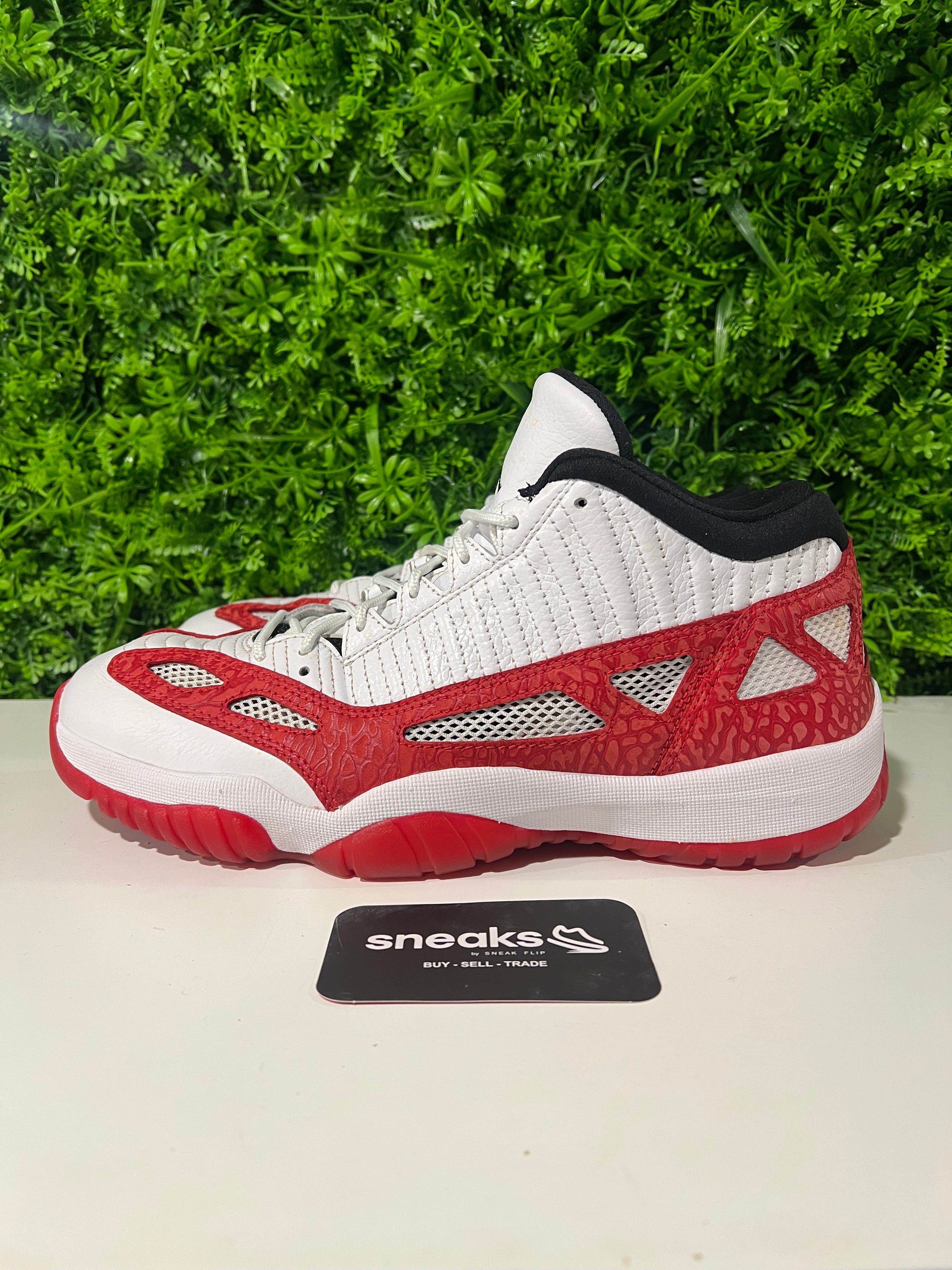 USED Air Jordan 11 Retro Low IE Gym Red 919712-101 SIZE 11 NO BOX