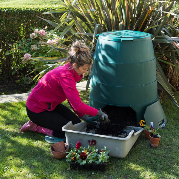 Compost Bin for Versatility