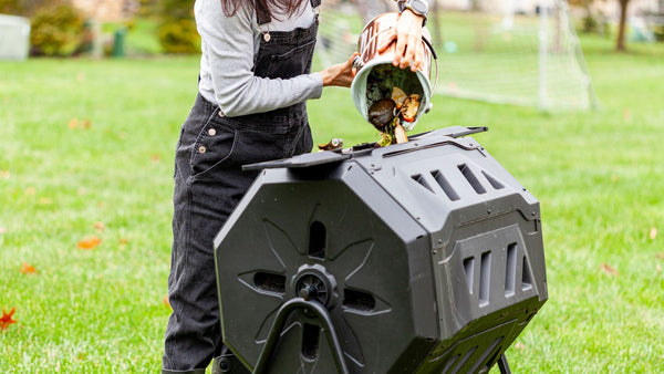 Compost tumbler instead of garbage disposal