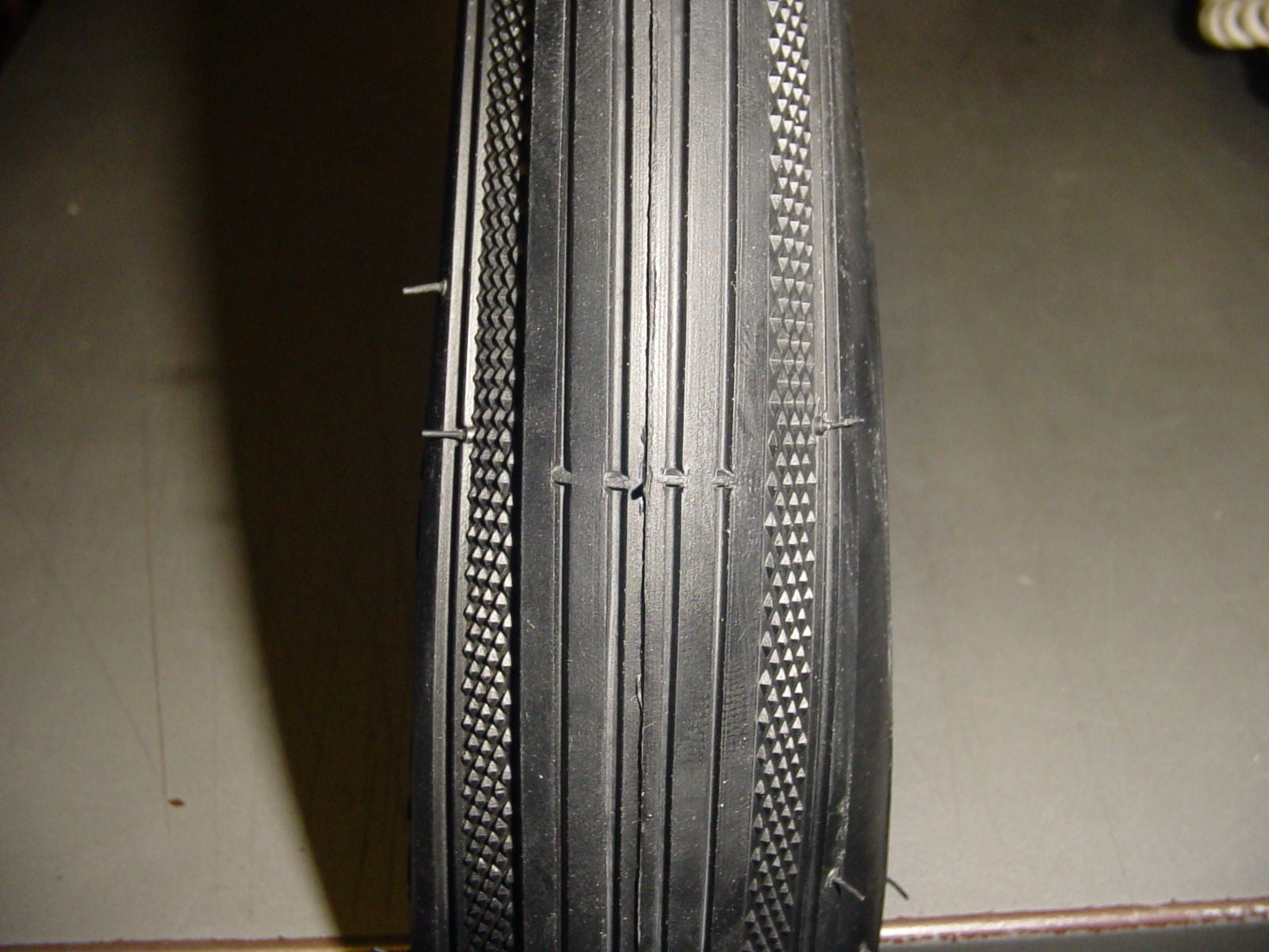 16x1 95 bike tire