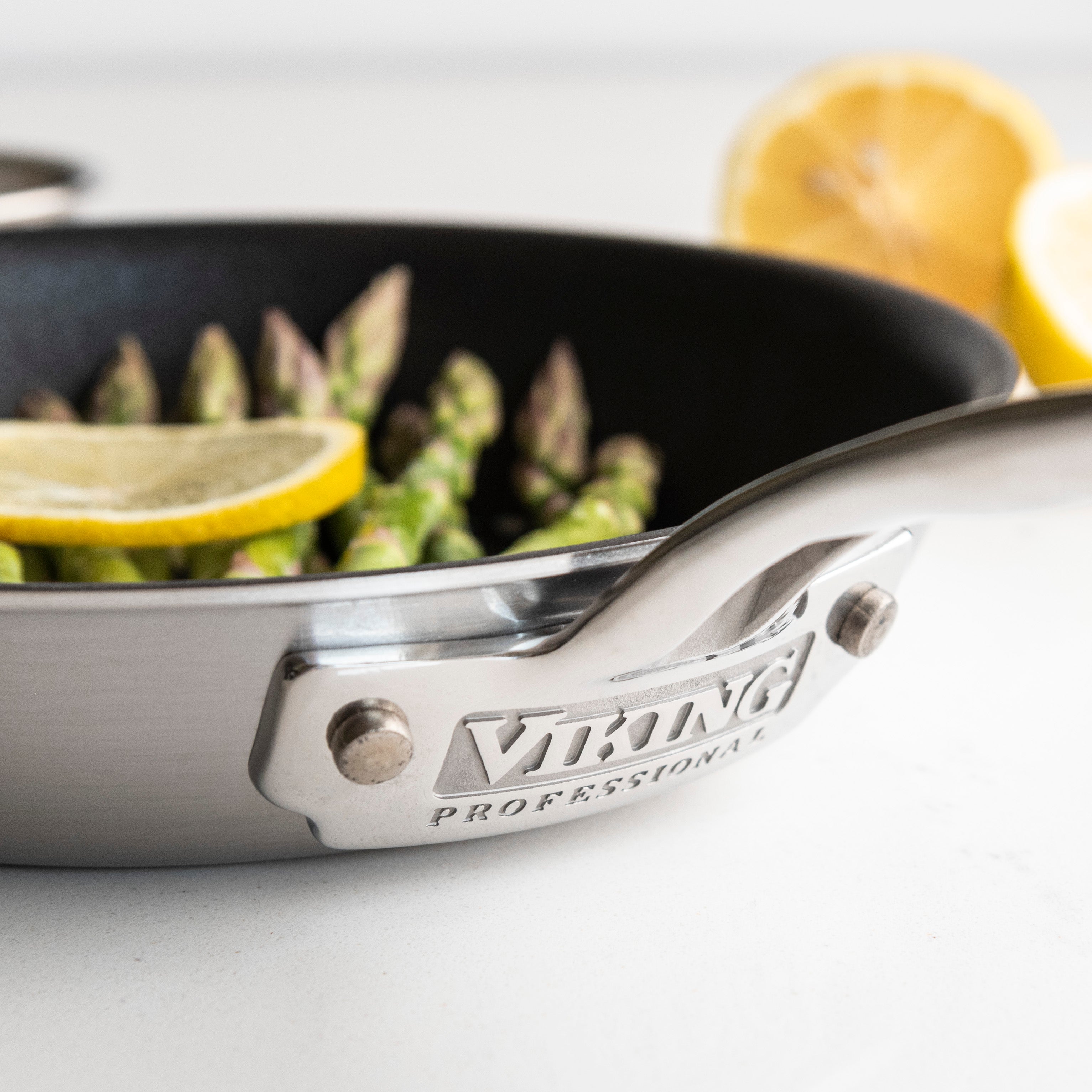 Viking PerformanceTi 4-ply Titanium 2 Piece Fry Pan Set, 9.5 & 11-inch