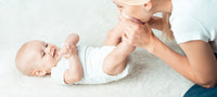 Waarom een baby massage wonderen doet 