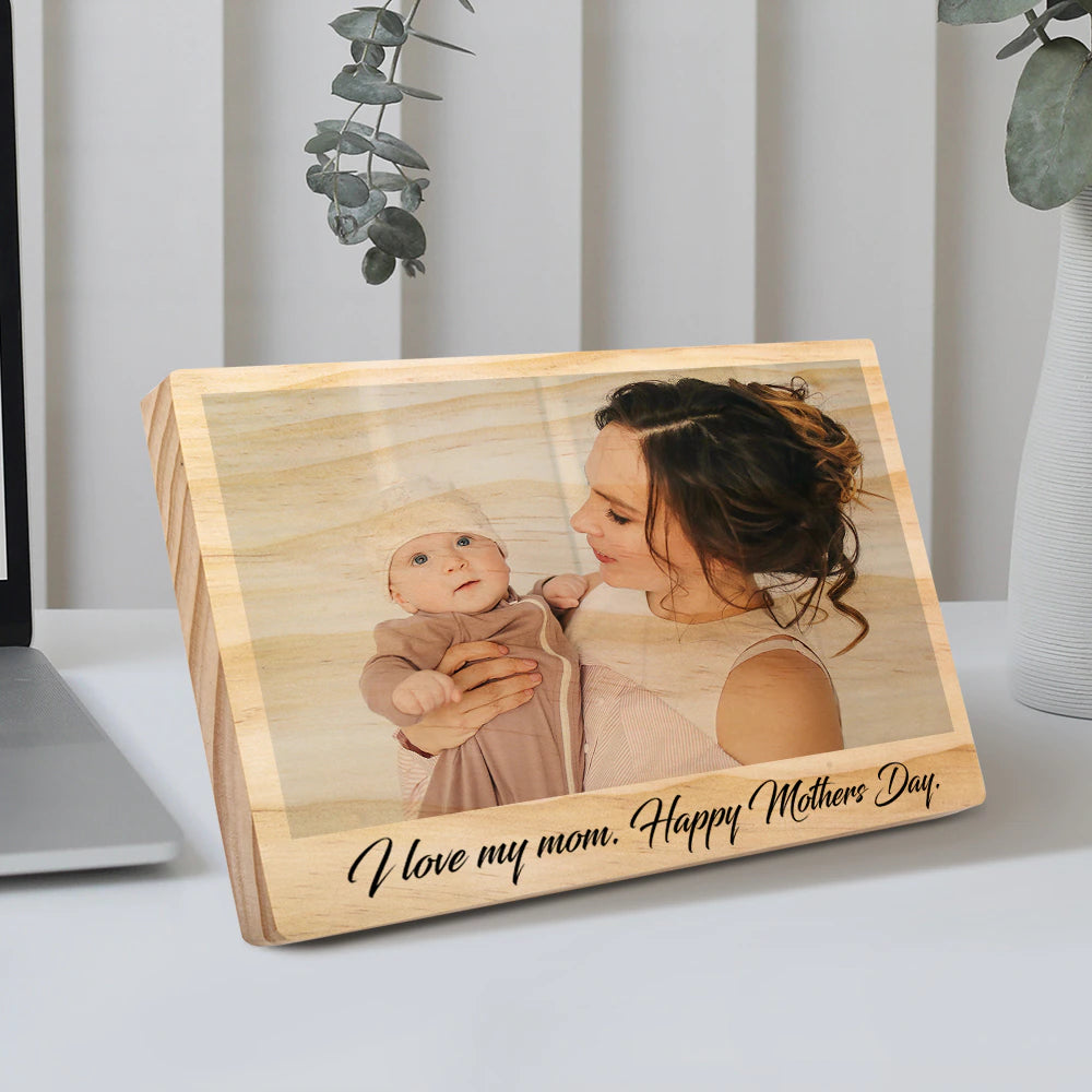 Create a unique and personalized wooden photo print.