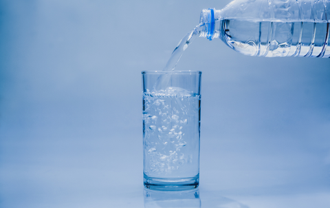 How much water should you drink on an empty stomach? 