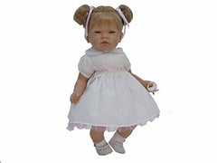 Muñeca Celia con Vestido Bordado (R/1510)Esta muñeca es Ideal para Regalar. Sus Gestos Son de auténtico bebé, Tiene un Cuerpo blandito y perfumado. Tamaño 45cm
