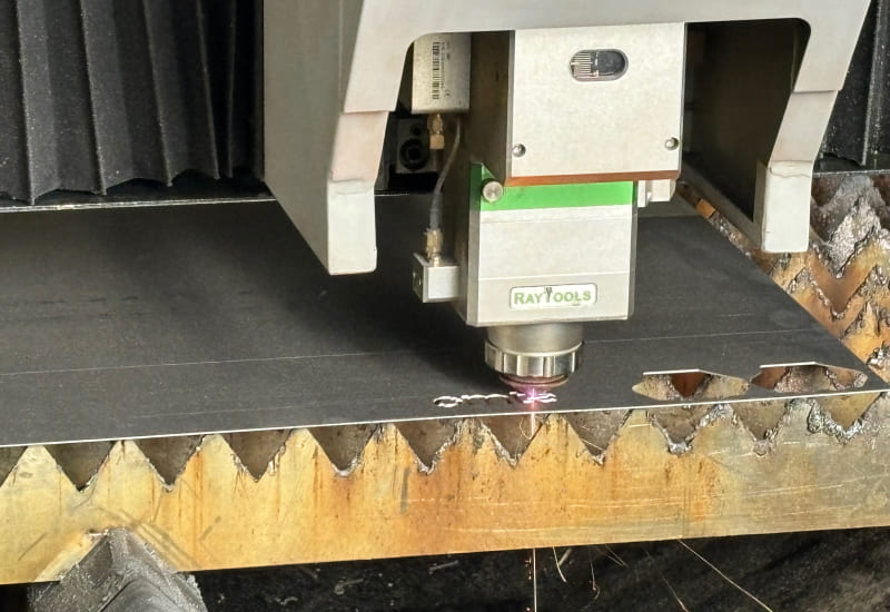 fiber laser cutter cutting metal