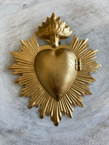 Sacred Heart of Jesus Gold Milagro Pendant