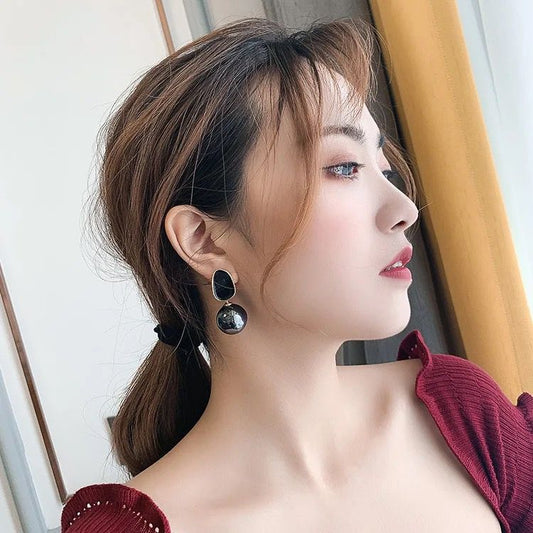 Korean Statement Pearl Drop earrings- black