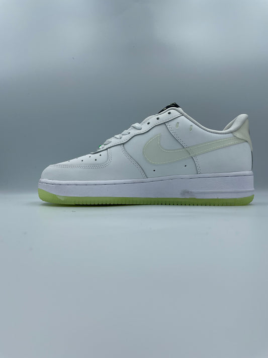 LOUIS VUITTON X NIKE AIR FORCE 1 – DJT KICKS