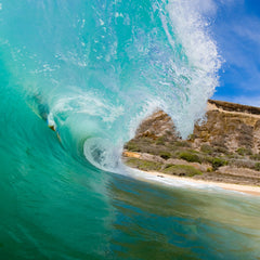 Beautiful turquoise wave East Oahu - Inspiration for Surfergrl Studio