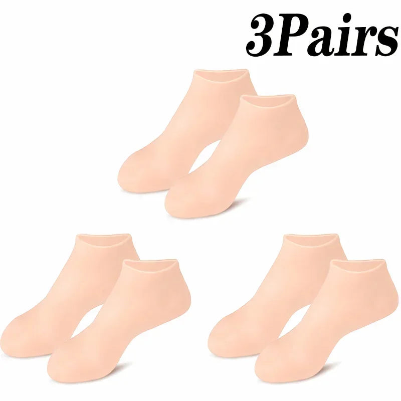 Hydrasilk Moisturizing Socks And Gloves Set - Image 7