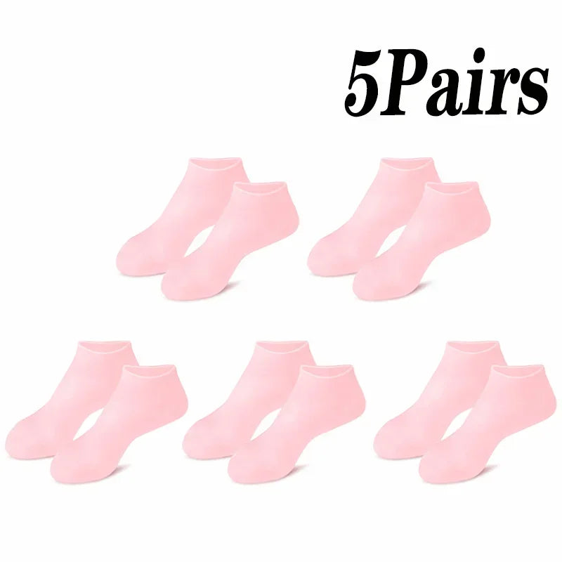 Hydrasilk Moisturizing Socks And Gloves Set - Image 9